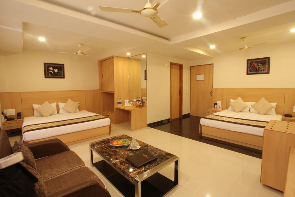 Wingston A Treehouse Hotel Goverdhan Radha Kund Værelse billede